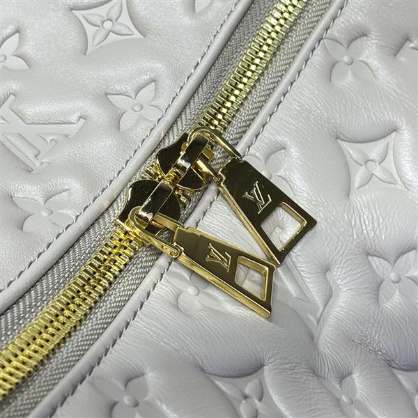 2026122194240671 120